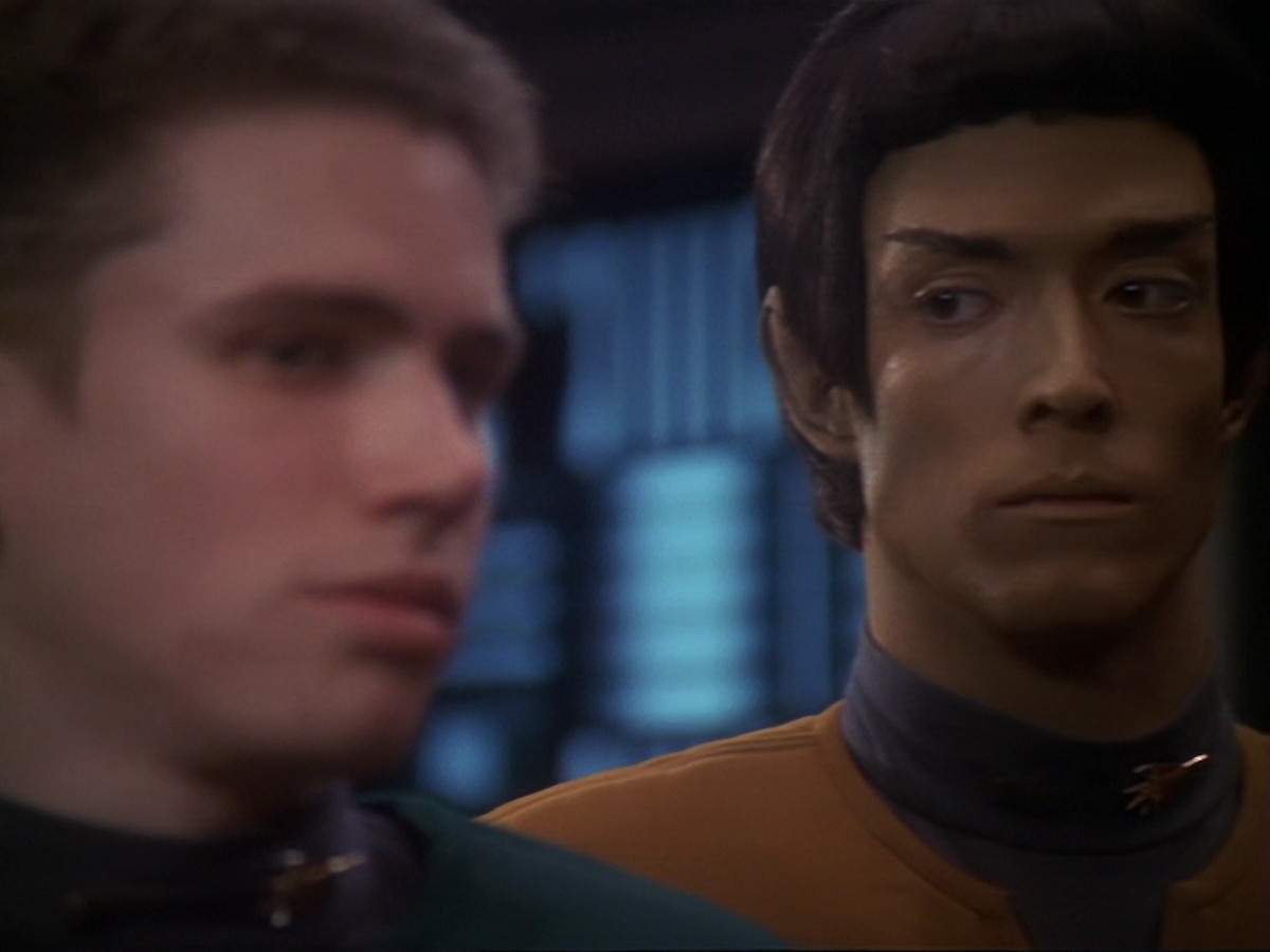 extant_StarTrek_DS9_6x22-Valiant_2841.jpg