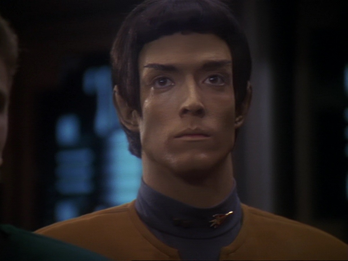 extant_StarTrek_DS9_6x22-Valiant_2843.jpg