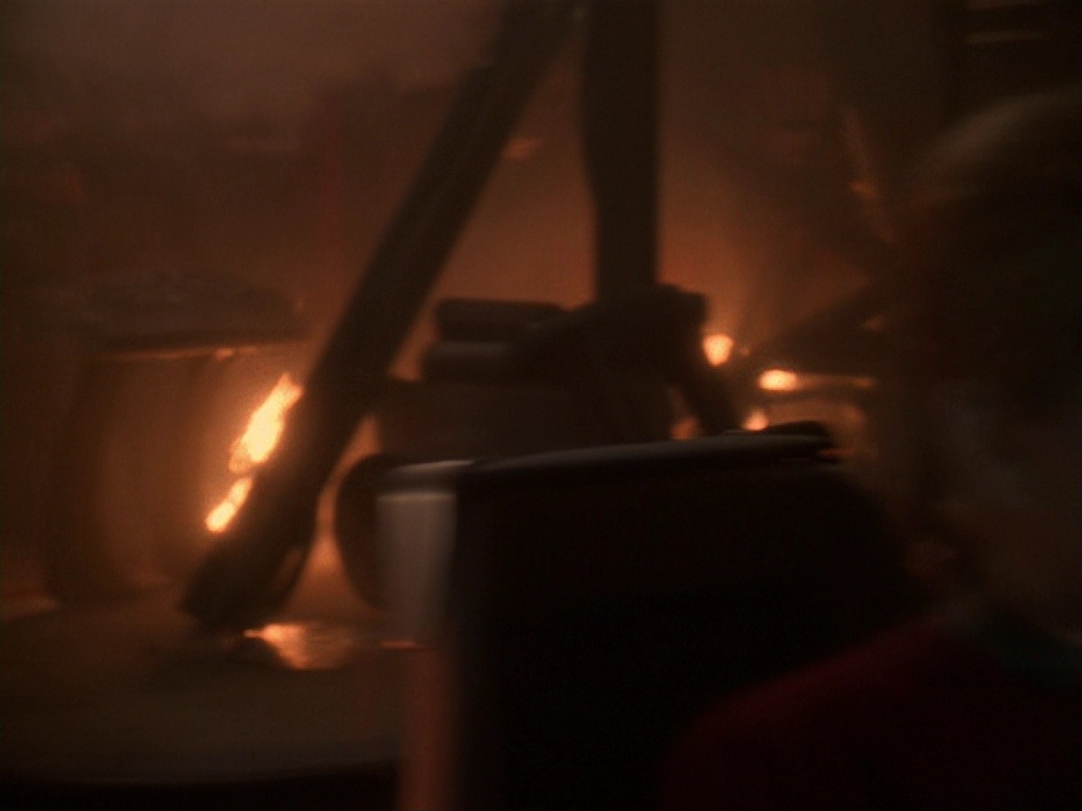 extant_StarTrek_DS9_6x22-Valiant_3247.jpg