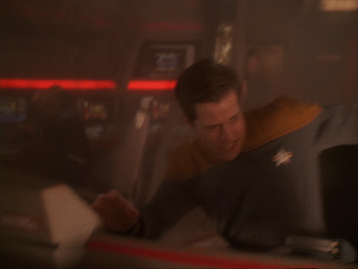 extant_StarTrek_DS9_6x22-Valiant_3259.jpg