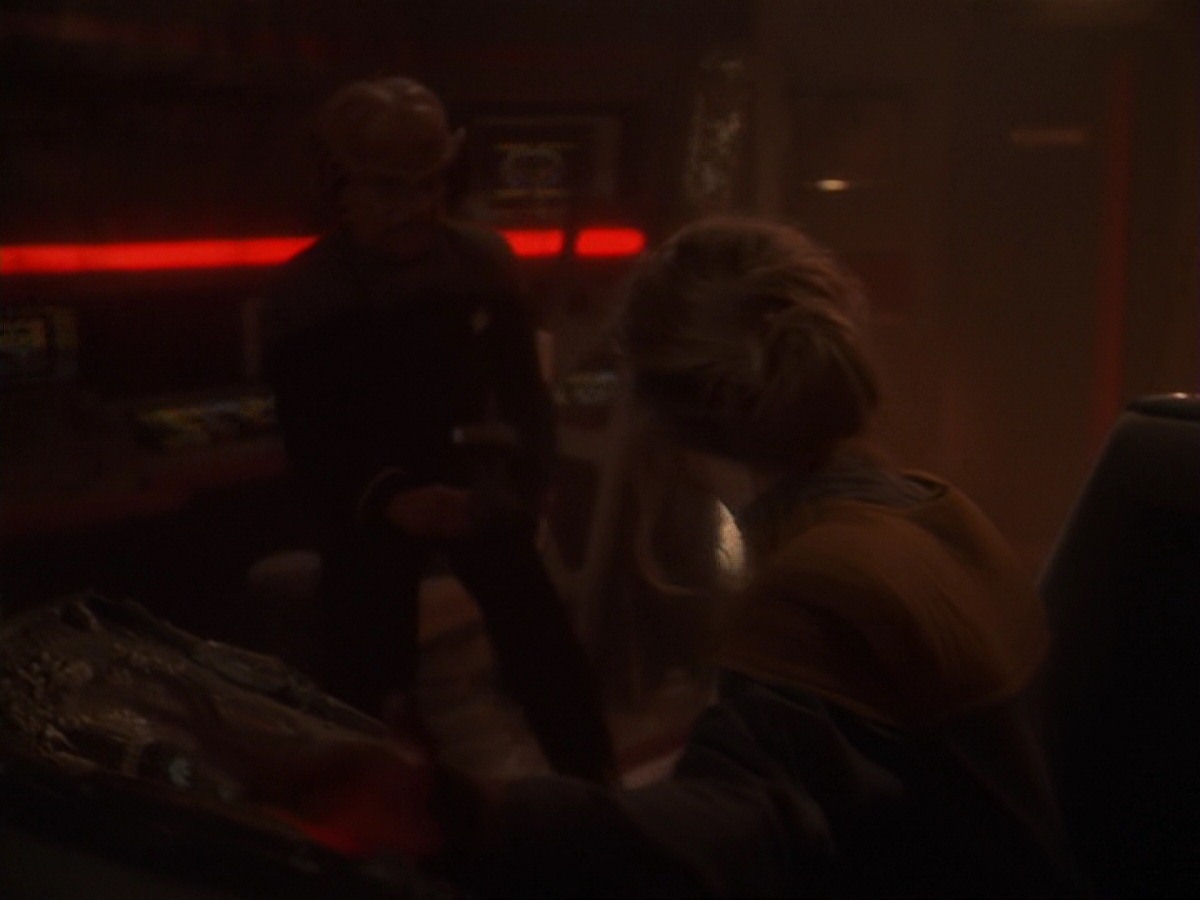 extant_StarTrek_DS9_6x22-Valiant_3313.jpg