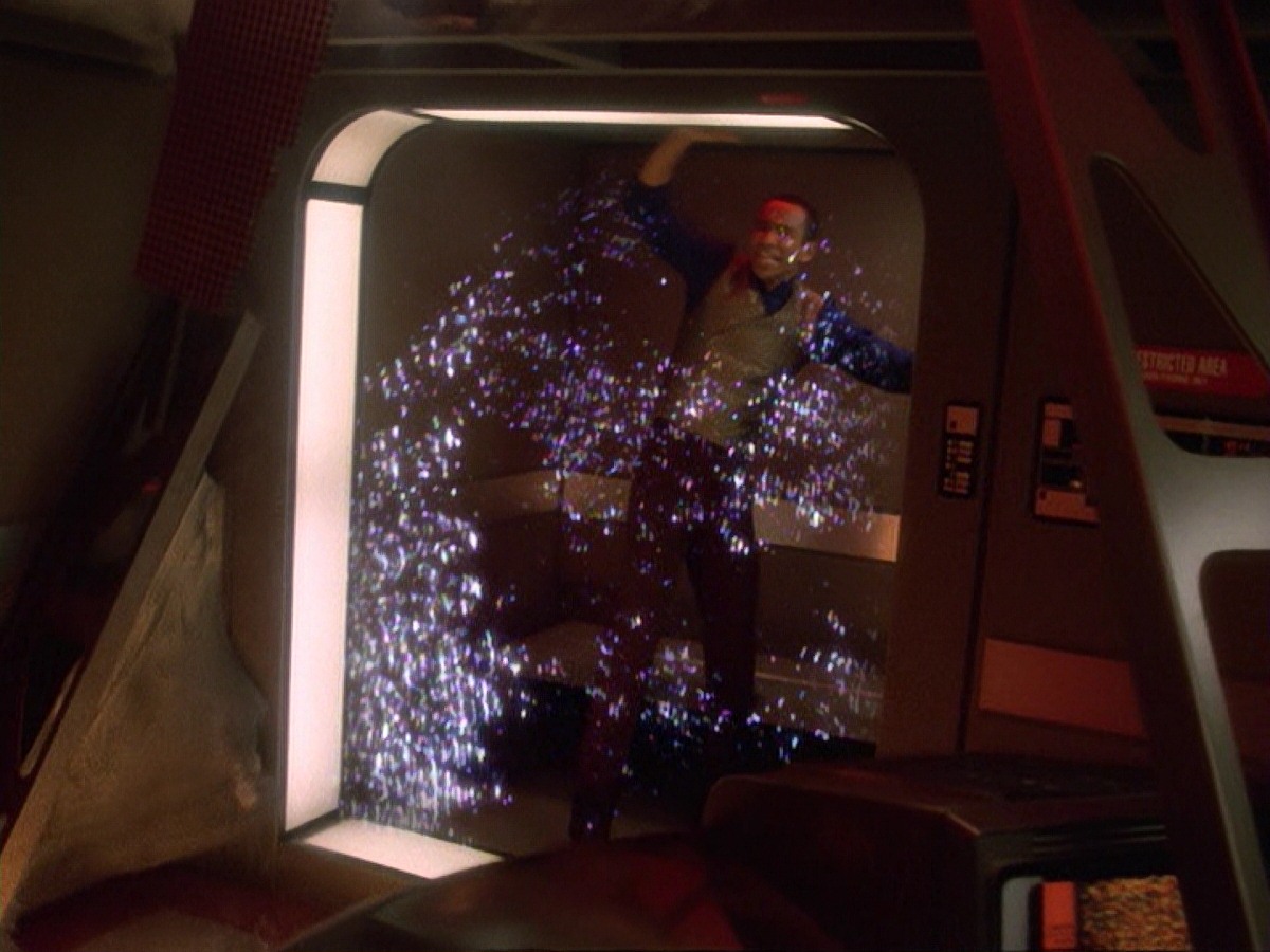 extant_StarTrek_DS9_6x22-Valiant_3340.jpg