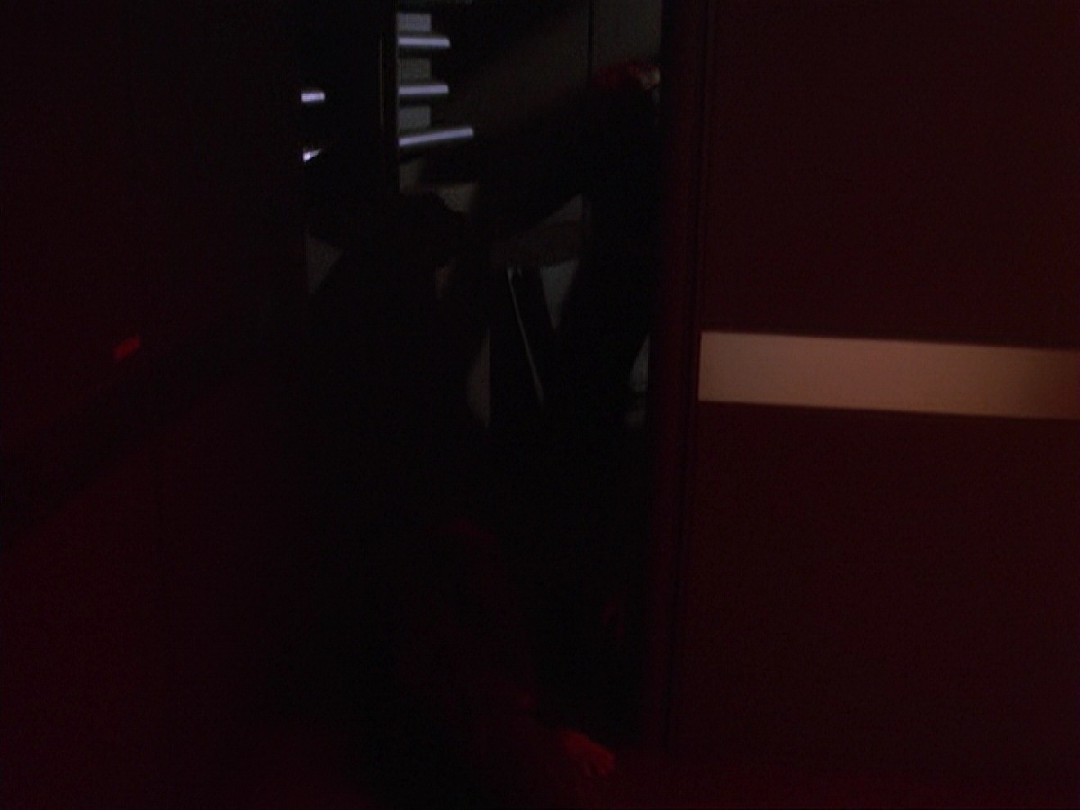 extant_StarTrek_DS9_6x22-Valiant_3343.jpg