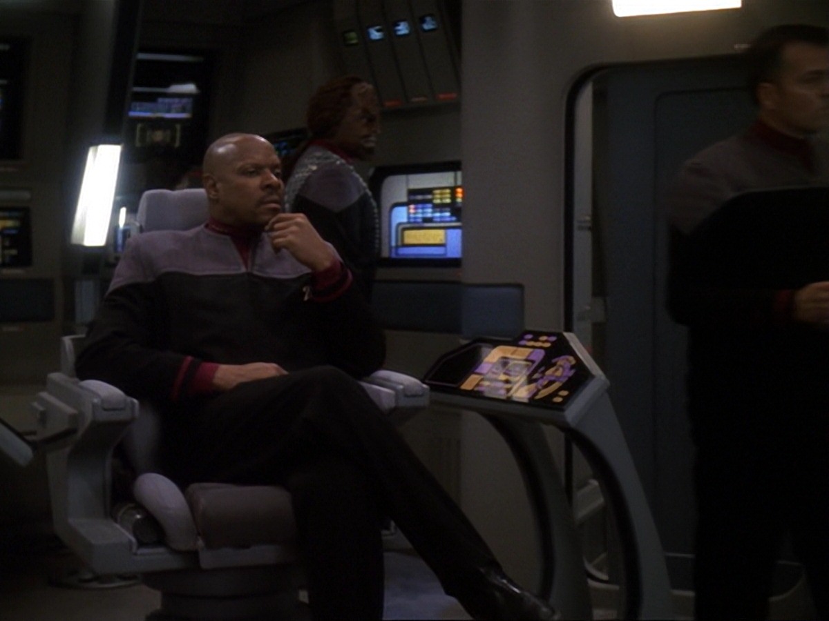 extant_StarTrek_DS9_6x22-Valiant_3417.jpg