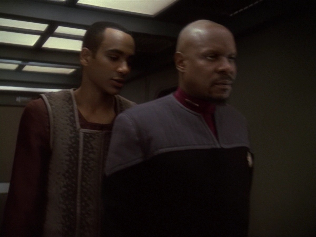 extant_StarTrek_DS9_6x22-Valiant_3489.jpg