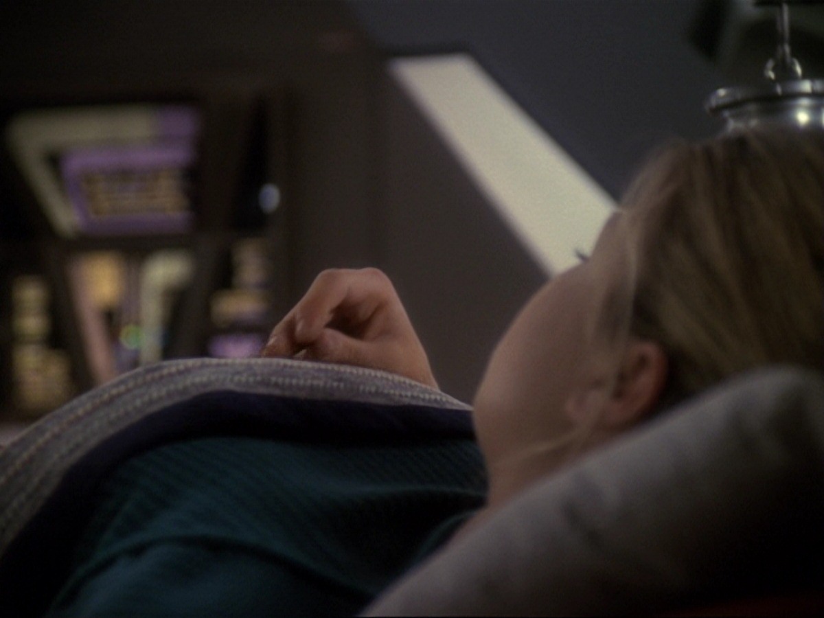 extant_StarTrek_DS9_6x22-Valiant_3710.jpg