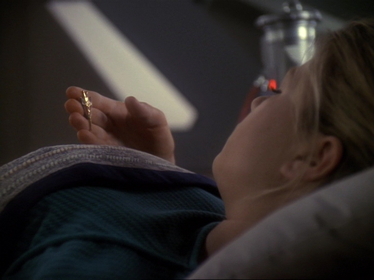 extant_StarTrek_DS9_6x22-Valiant_3716.jpg