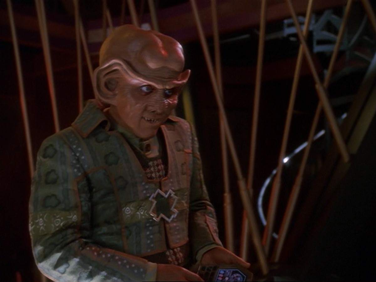 extant_StarTrek_DS9_6x23-ProfitAndLace_0009.jpg