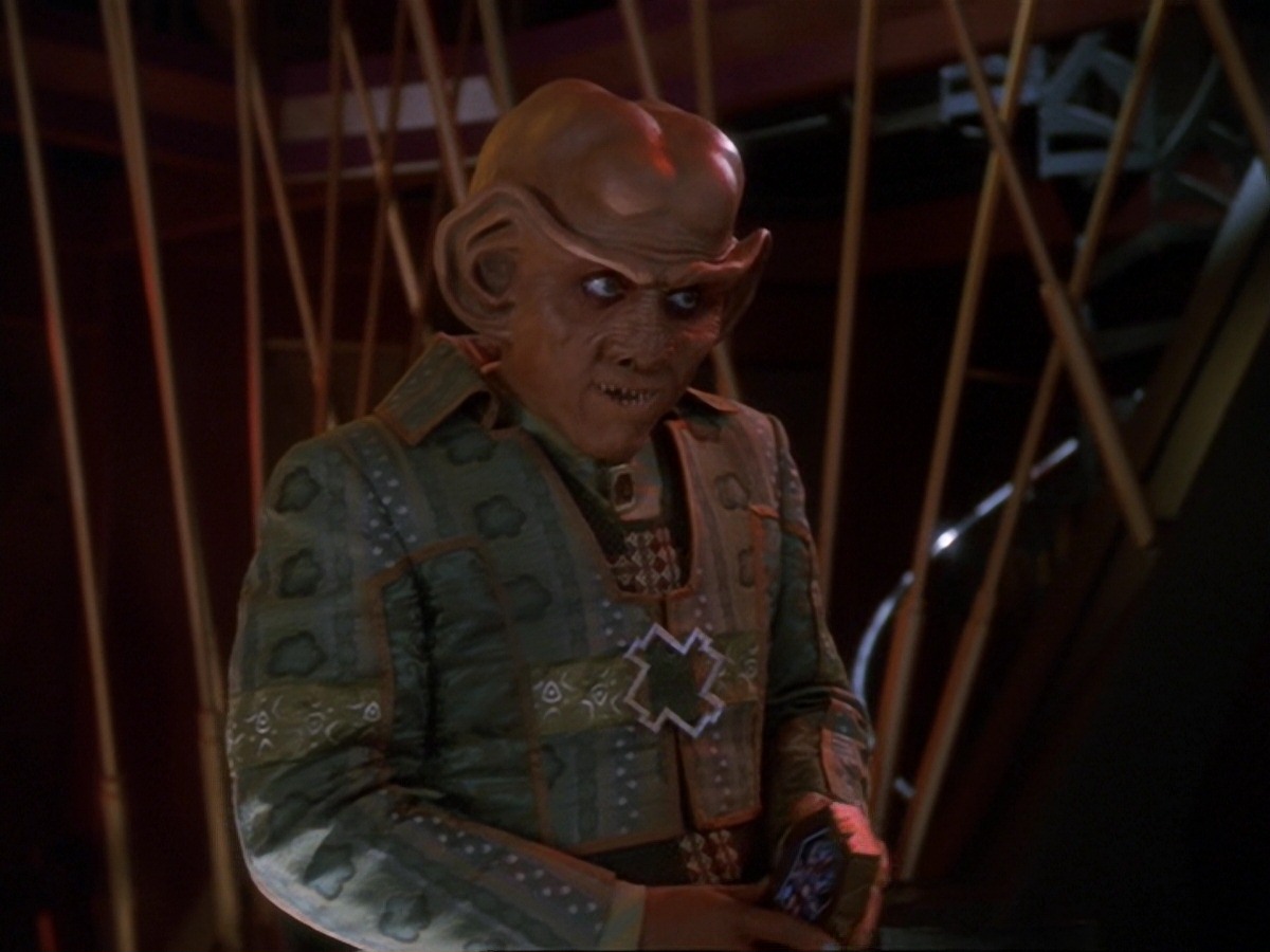 extant_StarTrek_DS9_6x23-ProfitAndLace_0010.jpg
