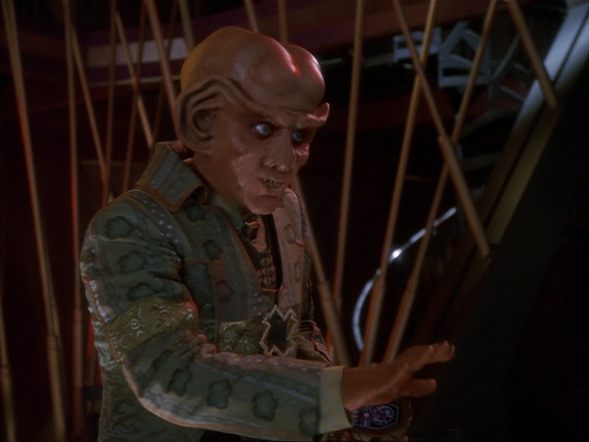 extant_StarTrek_DS9_6x23-ProfitAndLace_0017.jpg