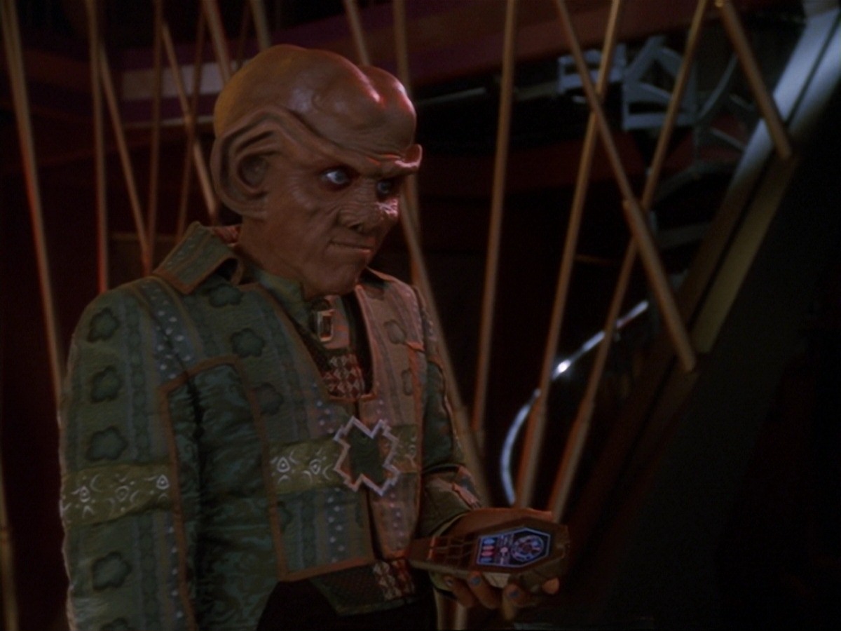 extant_StarTrek_DS9_6x23-ProfitAndLace_0022.jpg