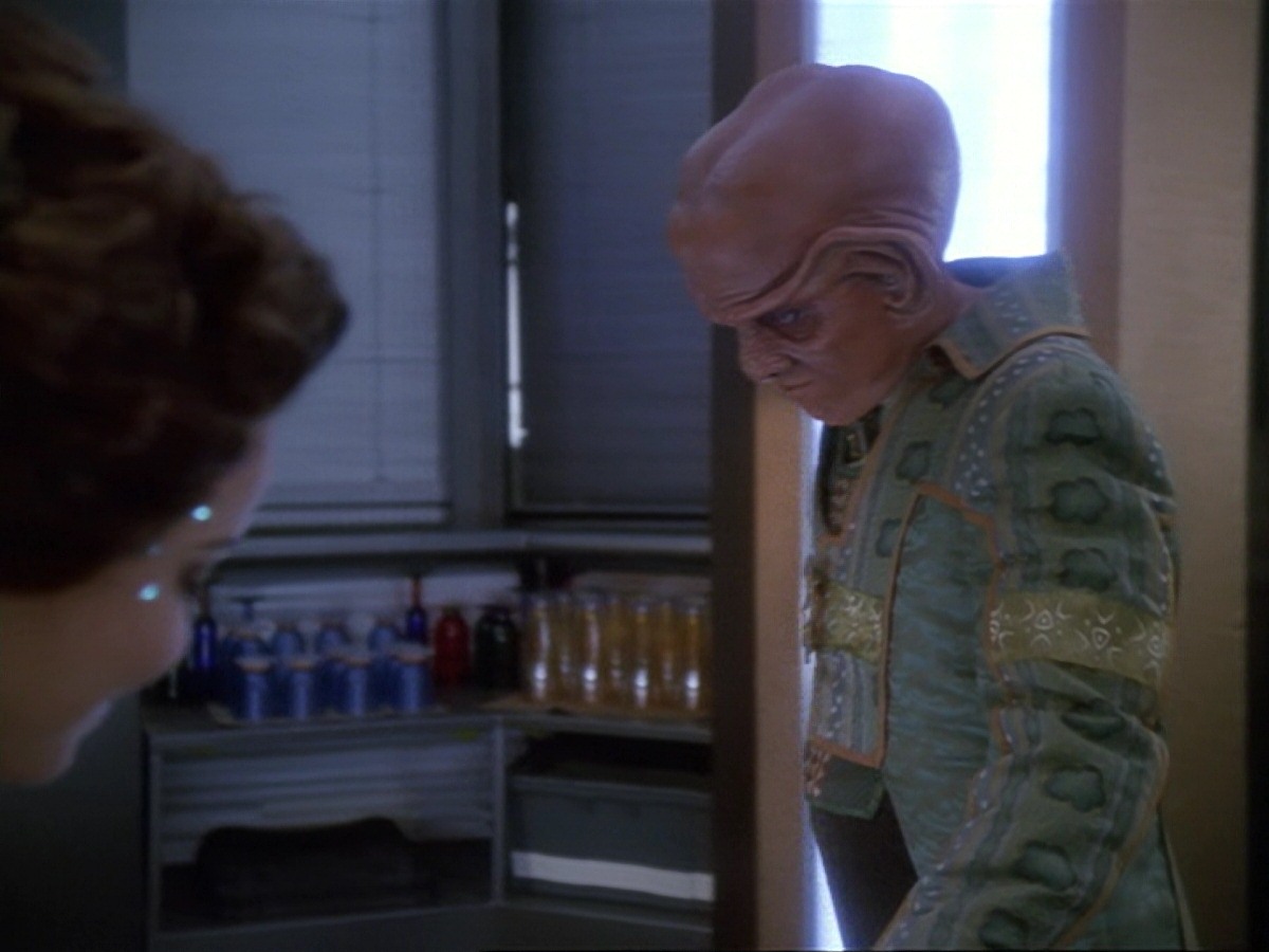 extant_StarTrek_DS9_6x23-ProfitAndLace_0091.jpg