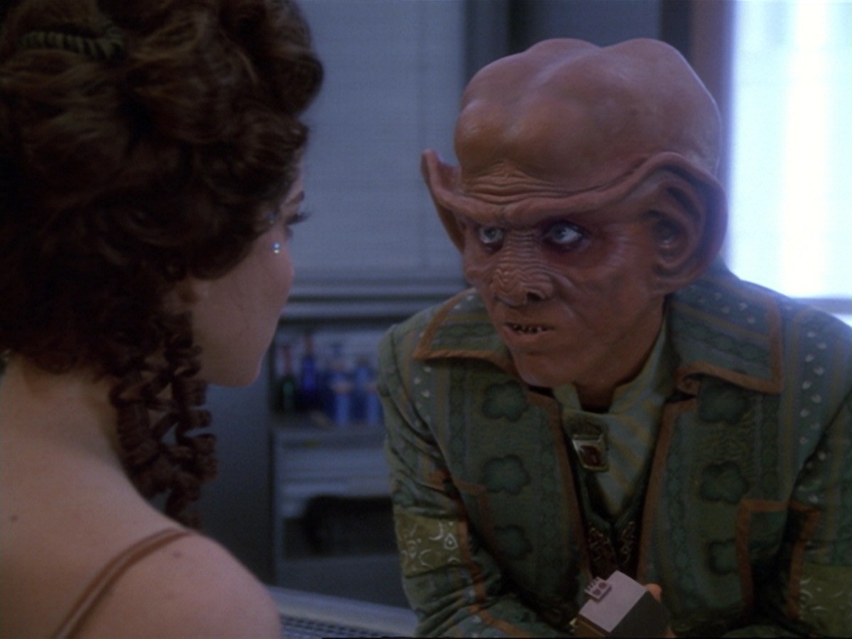 extant_StarTrek_DS9_6x23-ProfitAndLace_0101.jpg