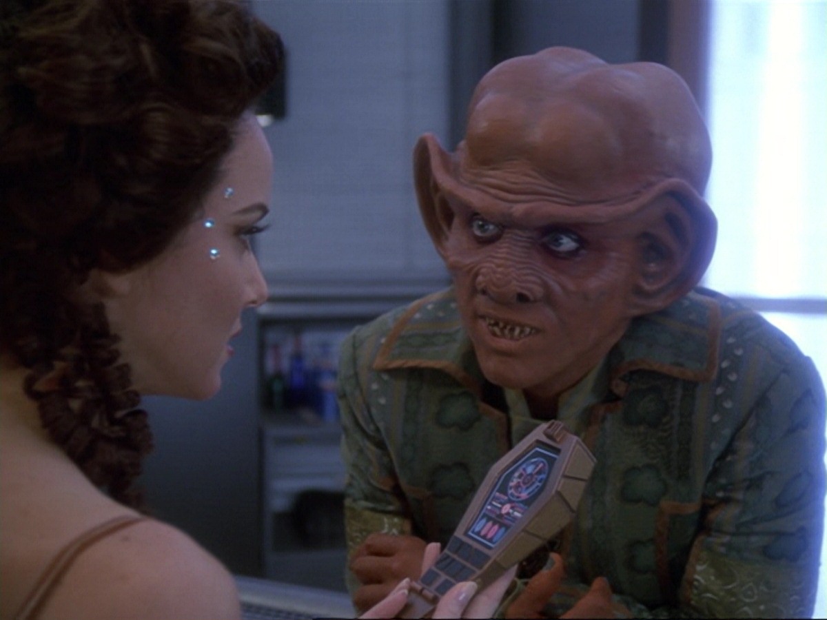 extant_StarTrek_DS9_6x23-ProfitAndLace_0153.jpg