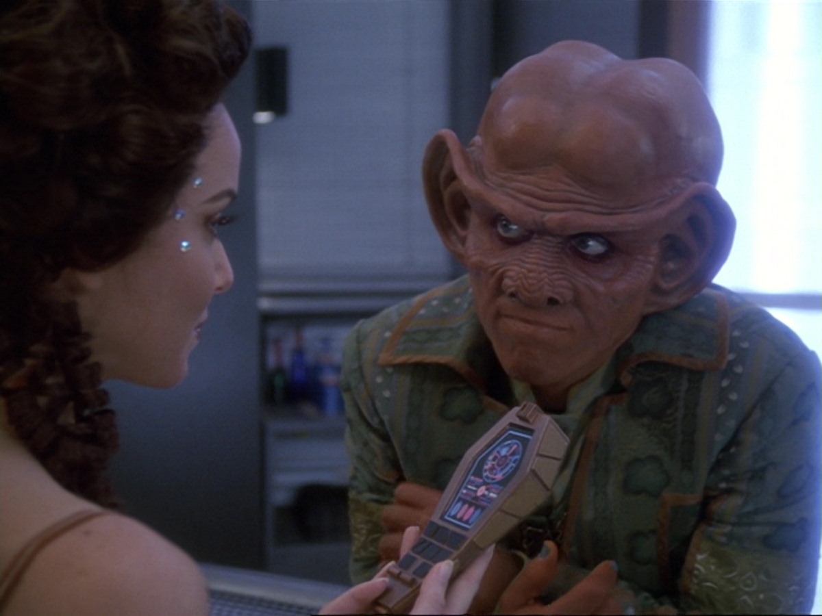 extant_StarTrek_DS9_6x23-ProfitAndLace_0171.jpg