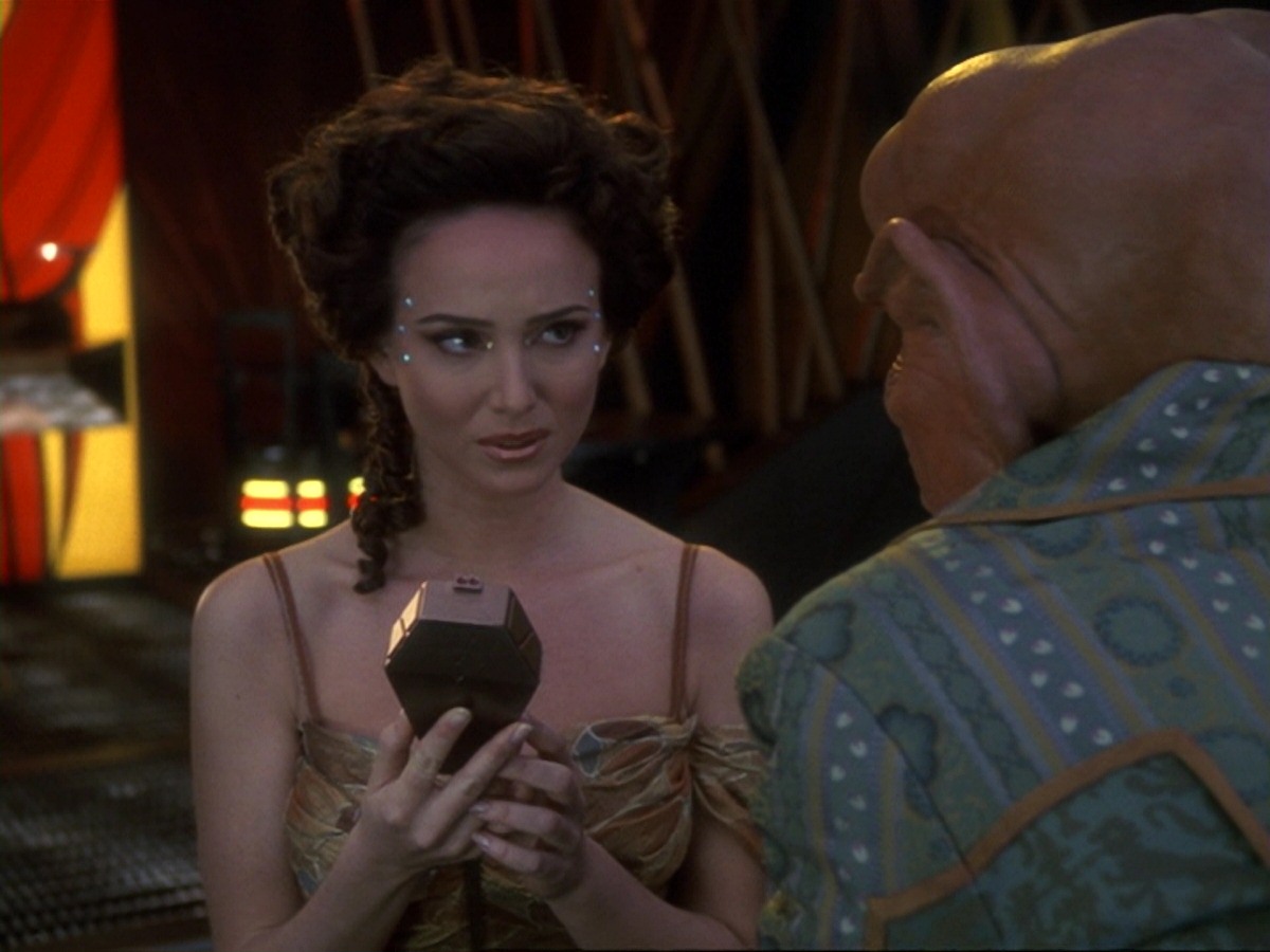 extant_StarTrek_DS9_6x23-ProfitAndLace_0176.jpg