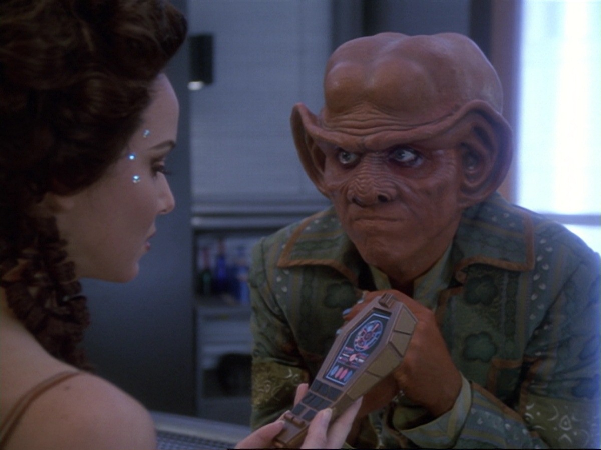 extant_StarTrek_DS9_6x23-ProfitAndLace_0180.jpg