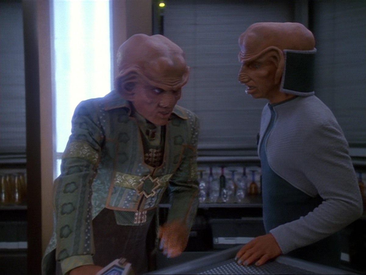 extant_StarTrek_DS9_6x23-ProfitAndLace_0196.jpg