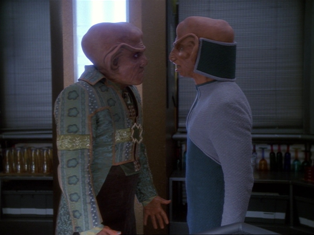 extant_StarTrek_DS9_6x23-ProfitAndLace_0216.jpg
