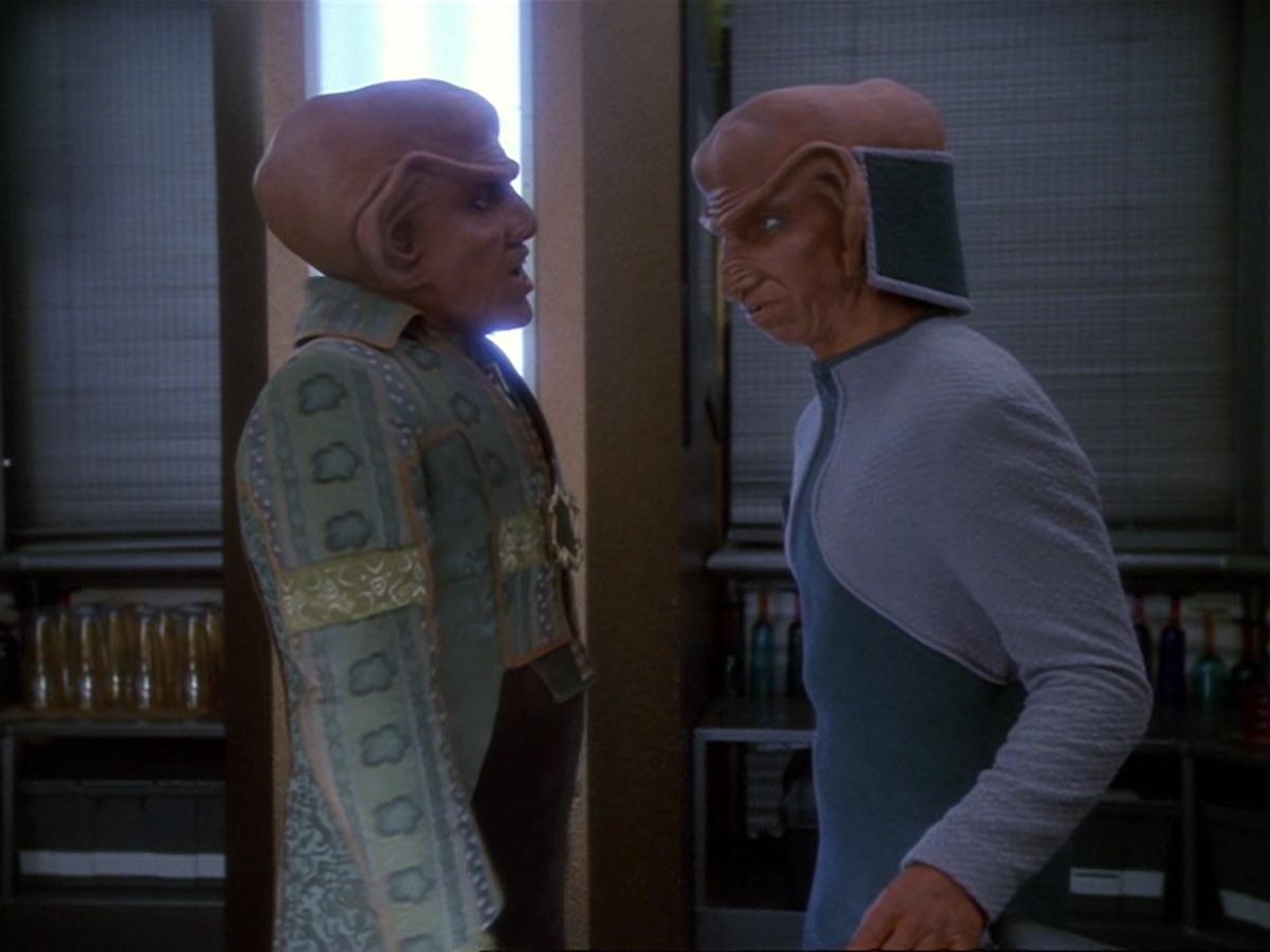 extant_StarTrek_DS9_6x23-ProfitAndLace_0230.jpg