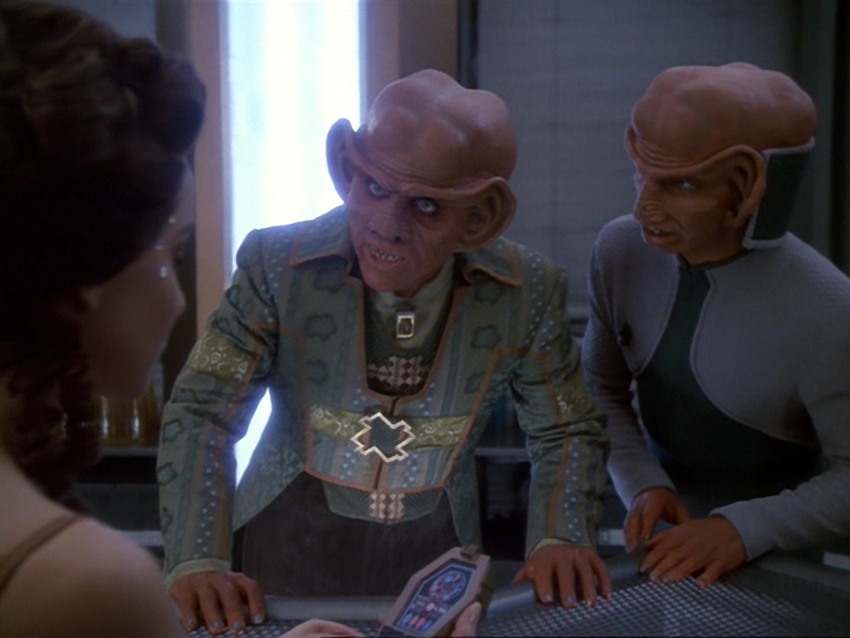 extant_StarTrek_DS9_6x23-ProfitAndLace_0237.jpg