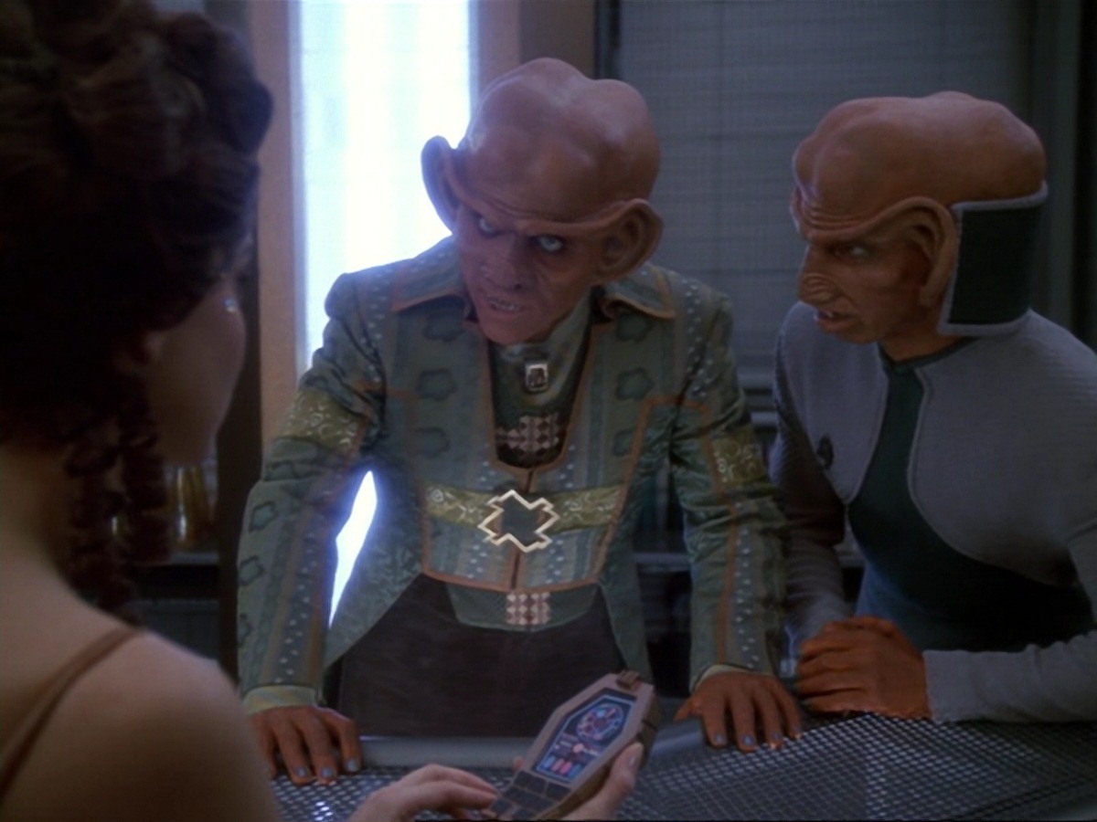 extant_StarTrek_DS9_6x23-ProfitAndLace_0239.jpg