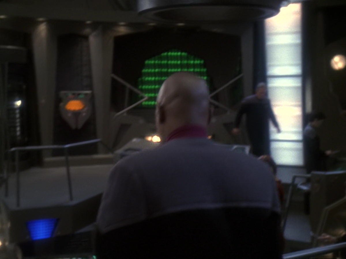 extant_StarTrek_DS9_6x23-ProfitAndLace_0263.jpg