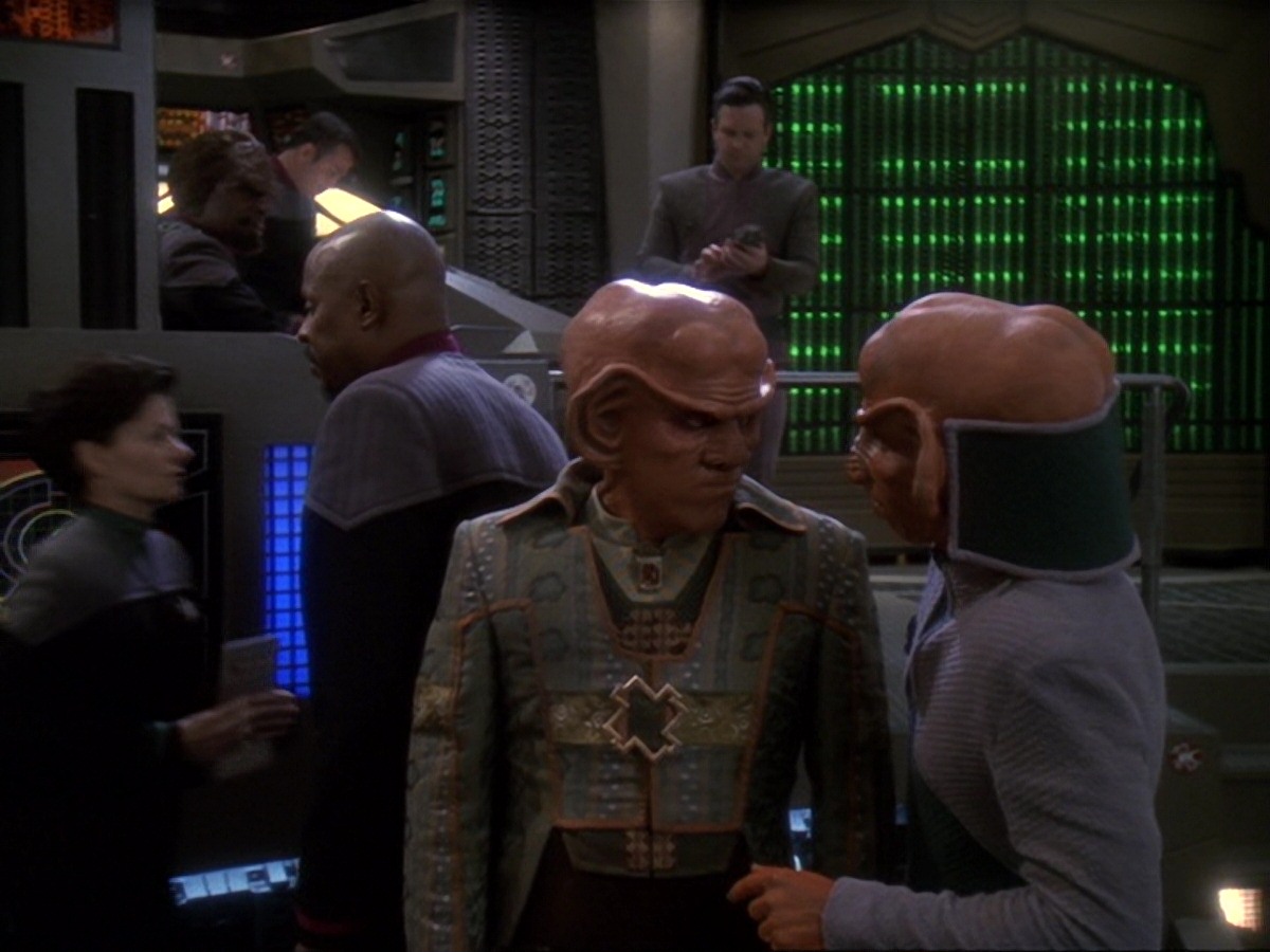 extant_StarTrek_DS9_6x23-ProfitAndLace_0279.jpg