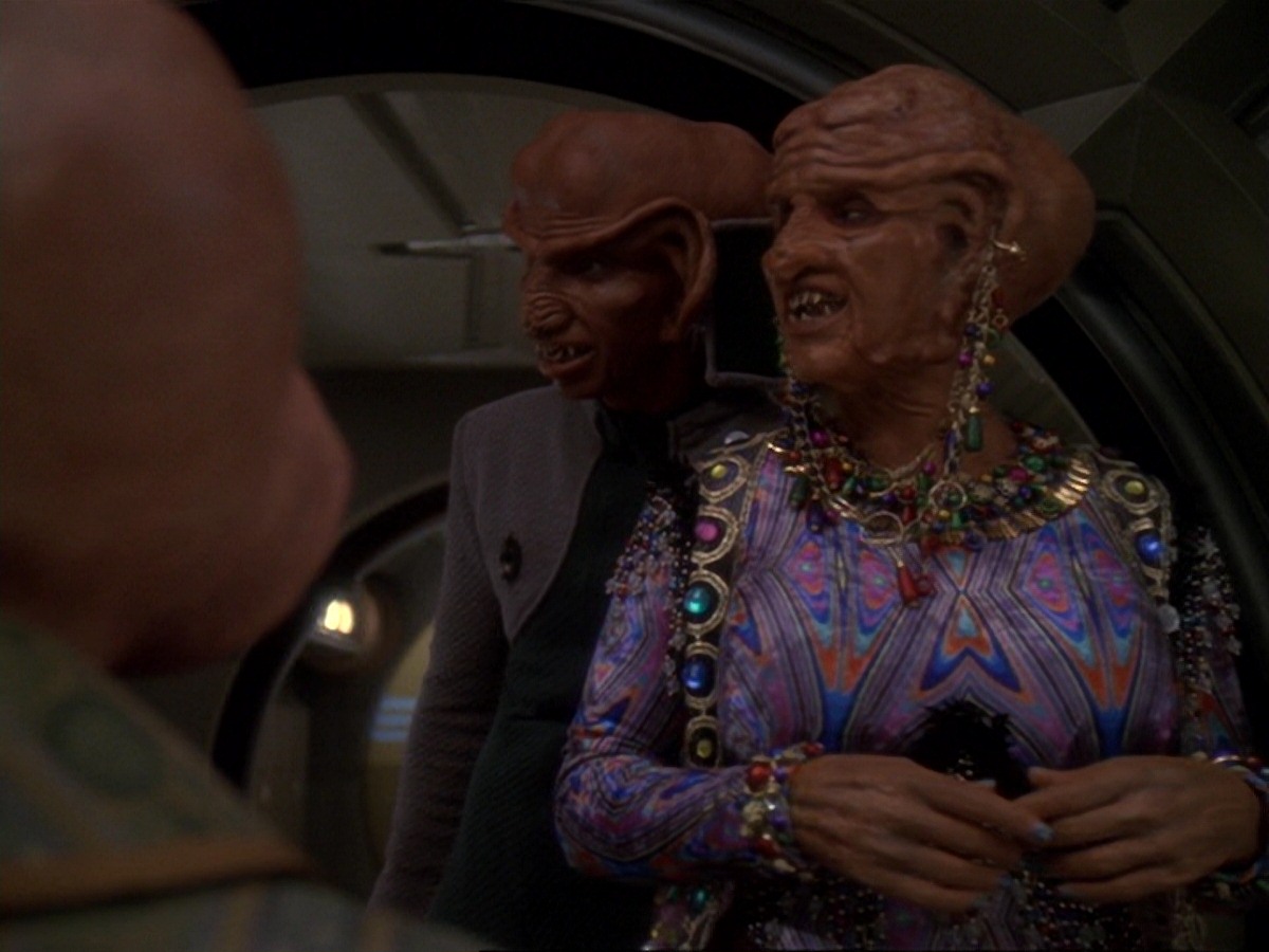 extant_StarTrek_DS9_6x23-ProfitAndLace_0424.jpg