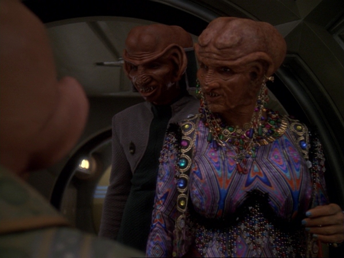 extant_StarTrek_DS9_6x23-ProfitAndLace_0451.jpg