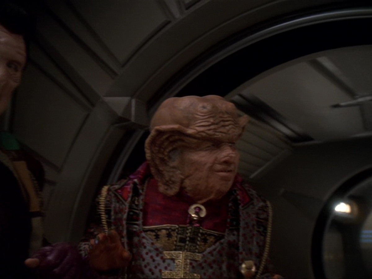 extant_StarTrek_DS9_6x23-ProfitAndLace_0471.jpg