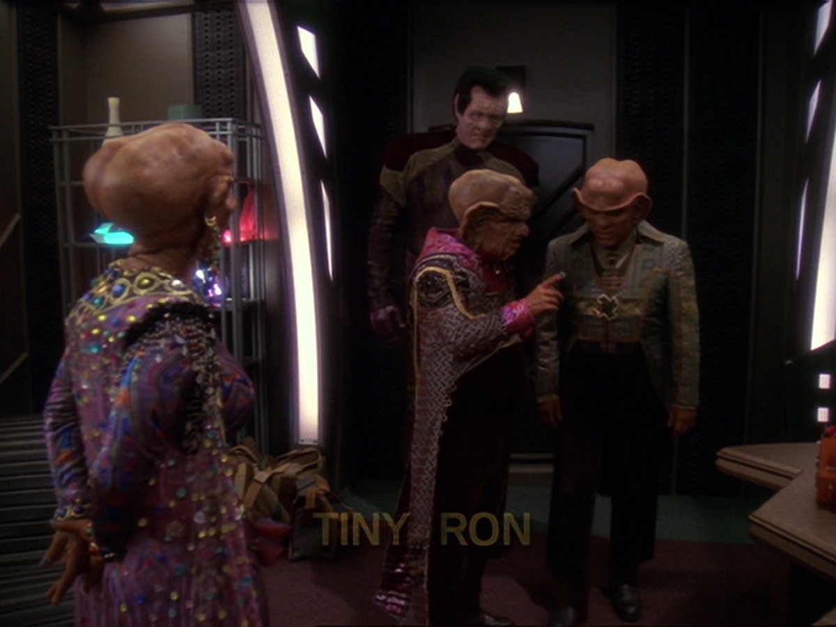 extant_StarTrek_DS9_6x23-ProfitAndLace_0813.jpg