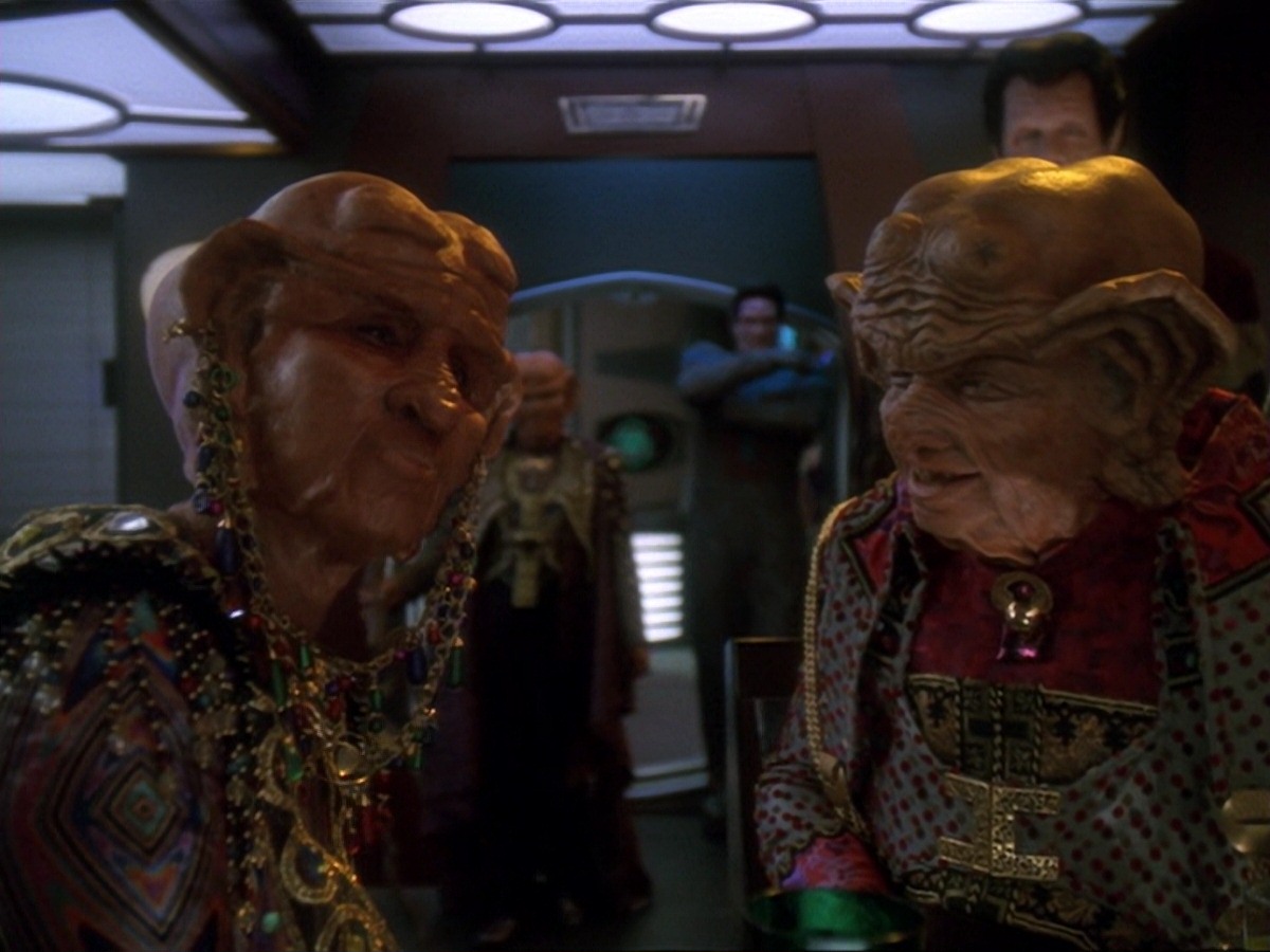 extant_StarTrek_DS9_6x23-ProfitAndLace_1146.jpg