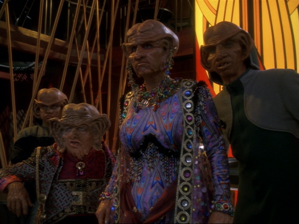extant_StarTrek_DS9_6x23-ProfitAndLace_1222.jpg