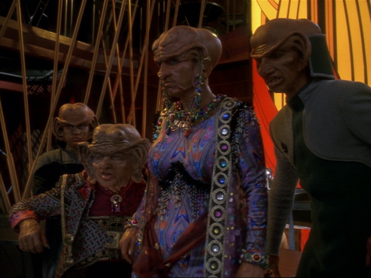 extant_StarTrek_DS9_6x23-ProfitAndLace_1248.jpg
