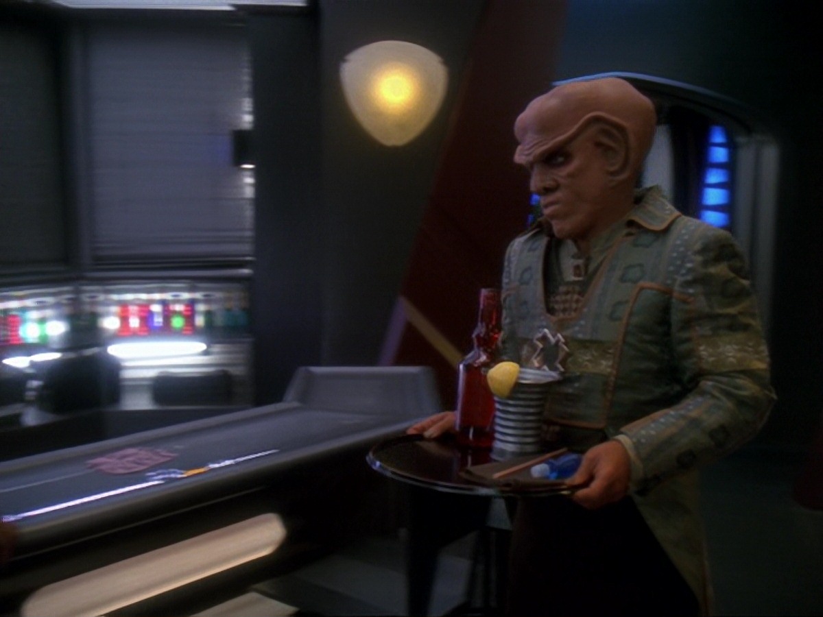 extant_StarTrek_DS9_6x23-ProfitAndLace_1266.jpg