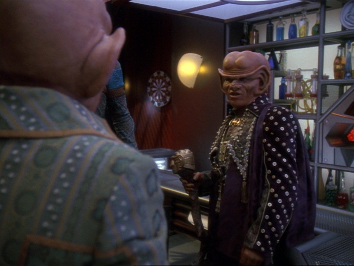 extant_StarTrek_DS9_6x23-ProfitAndLace_1329.jpg