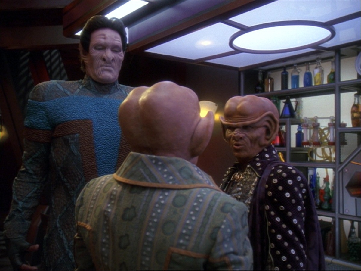 extant_StarTrek_DS9_6x23-ProfitAndLace_1356.jpg