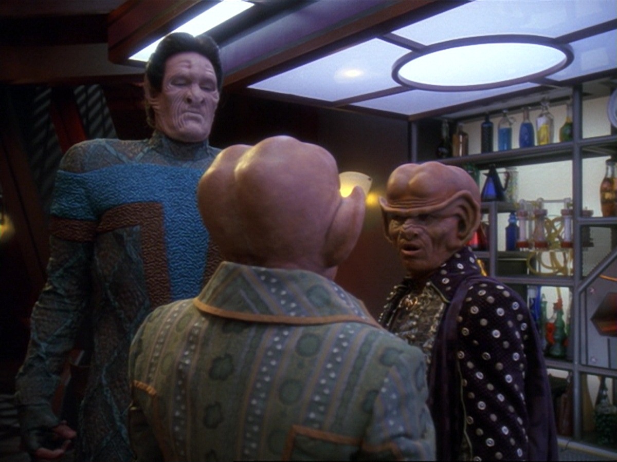 extant_StarTrek_DS9_6x23-ProfitAndLace_1358.jpg