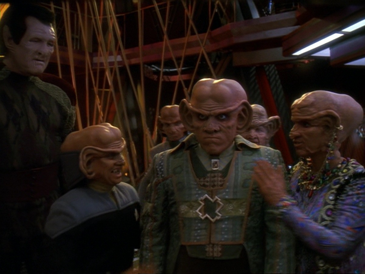 extant_StarTrek_DS9_6x23-ProfitAndLace_1375.jpg