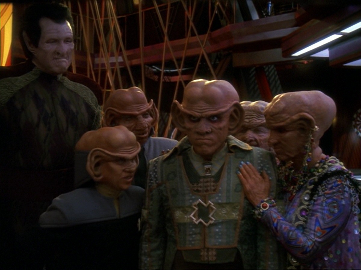 extant_StarTrek_DS9_6x23-ProfitAndLace_1377.jpg