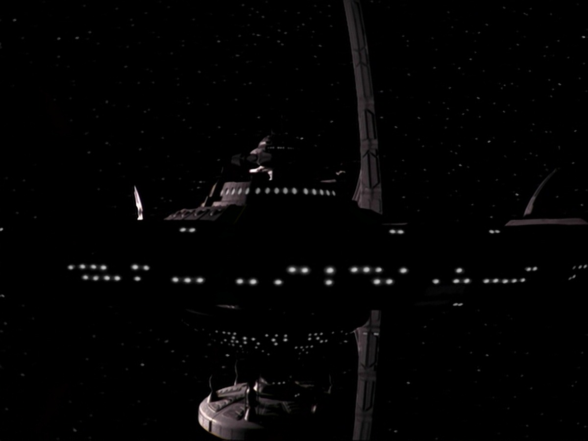 extant_StarTrek_DS9_6x23-ProfitAndLace_1394.jpg
