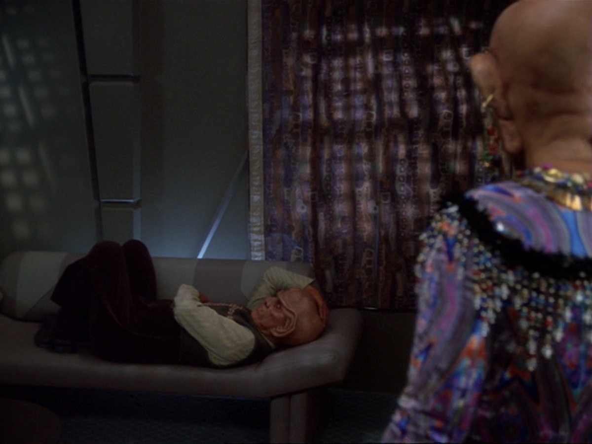 extant_StarTrek_DS9_6x23-ProfitAndLace_1423.jpg