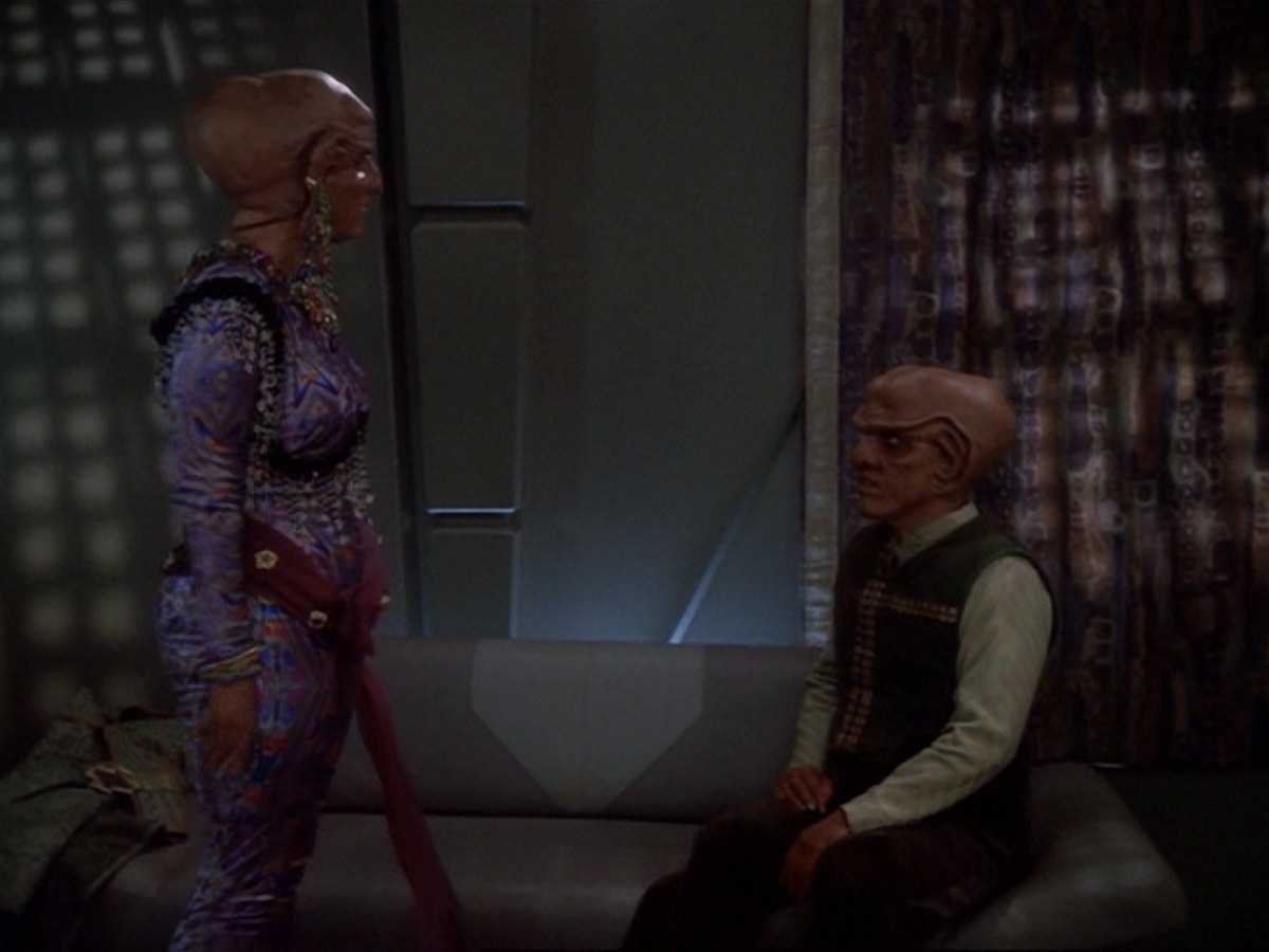 extant_StarTrek_DS9_6x23-ProfitAndLace_1444.jpg