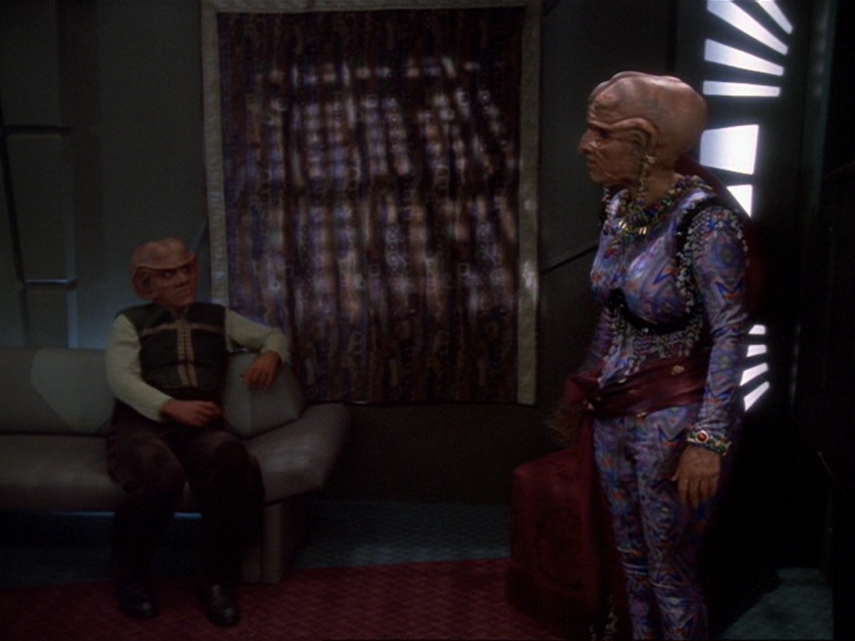 extant_StarTrek_DS9_6x23-ProfitAndLace_1483.jpg