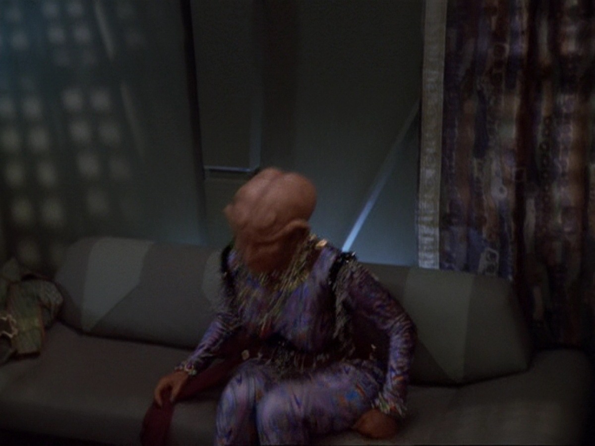 extant_StarTrek_DS9_6x23-ProfitAndLace_1518.jpg