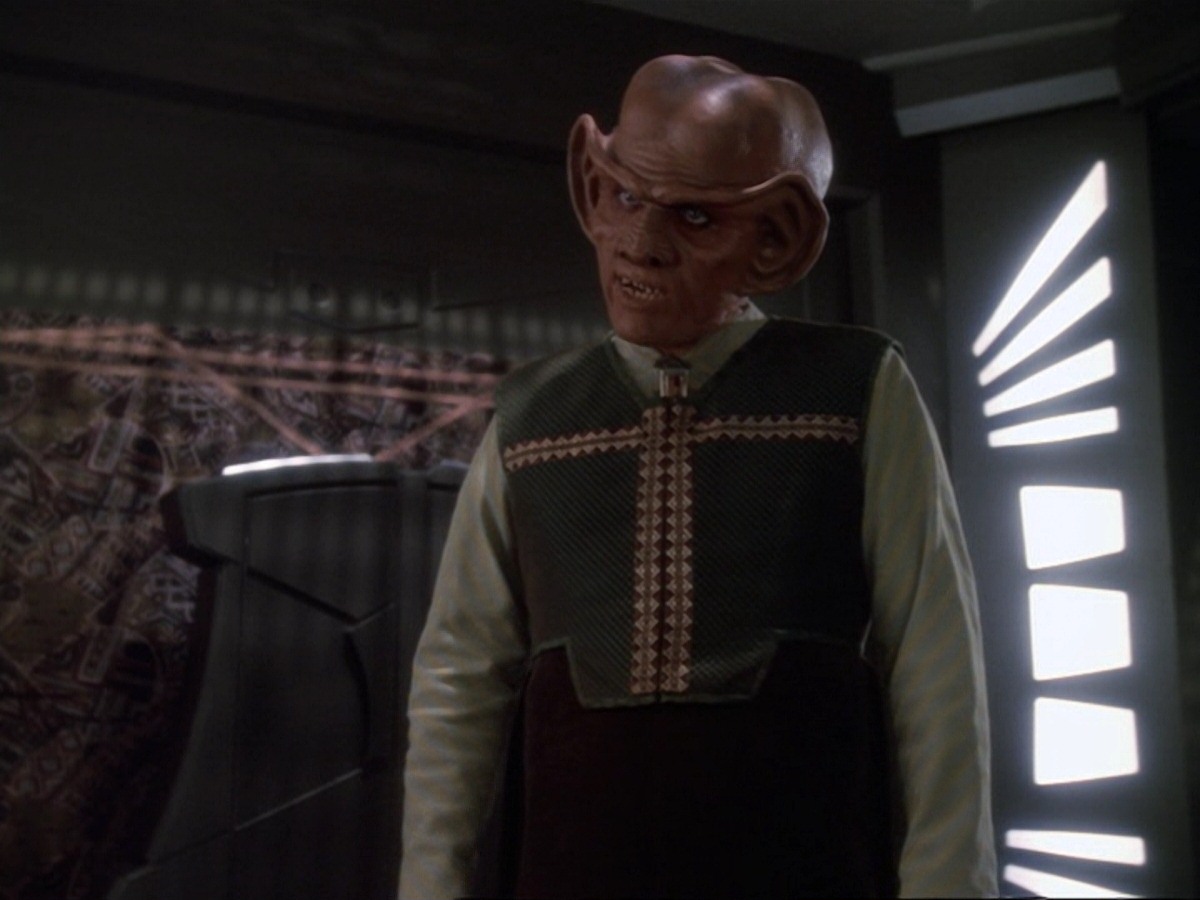 extant_StarTrek_DS9_6x23-ProfitAndLace_1526.jpg