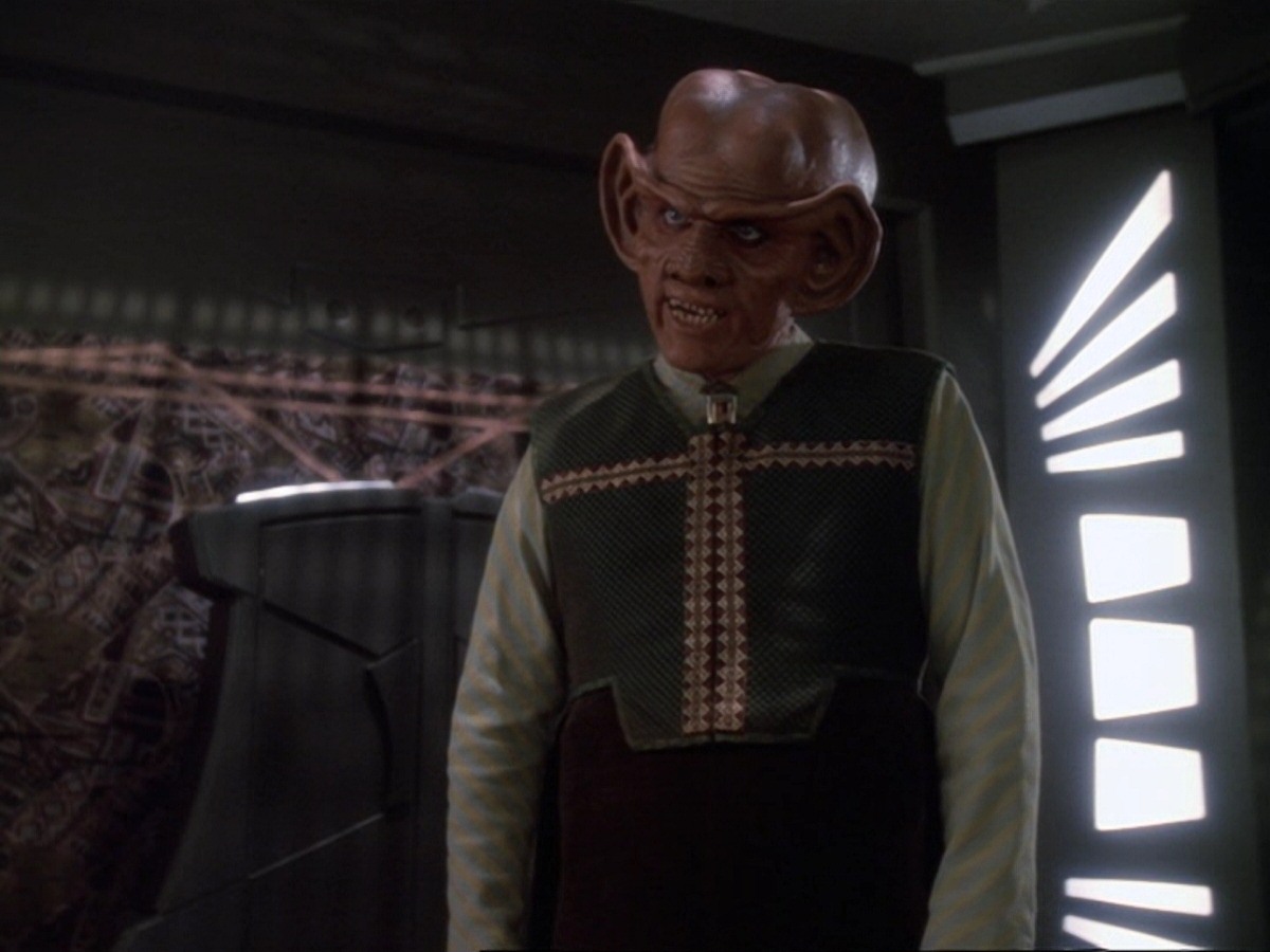 extant_StarTrek_DS9_6x23-ProfitAndLace_1527.jpg
