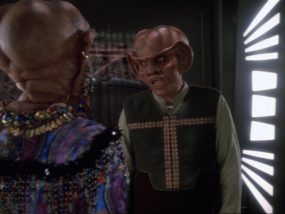 extant_StarTrek_DS9_6x23-ProfitAndLace_1538.jpg