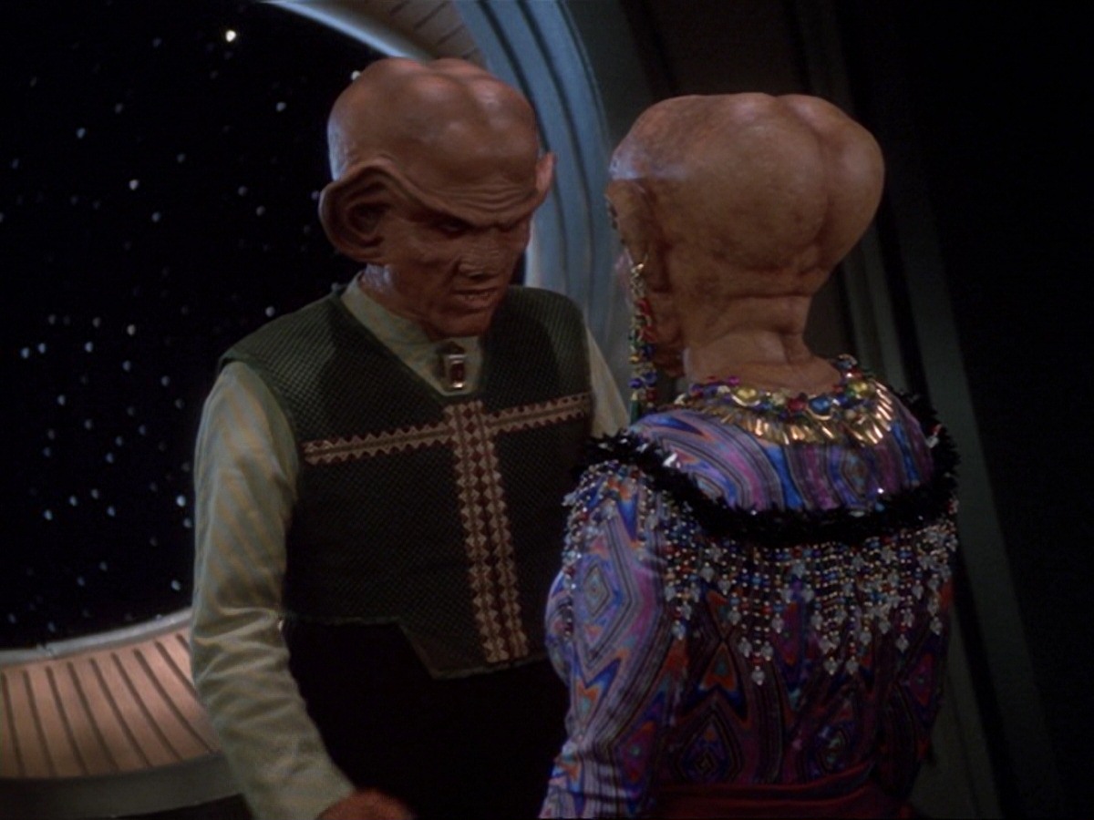 extant_StarTrek_DS9_6x23-ProfitAndLace_1584.jpg